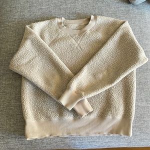 Everlane ReNew Fleece Raglan Sweatshirt in size small
